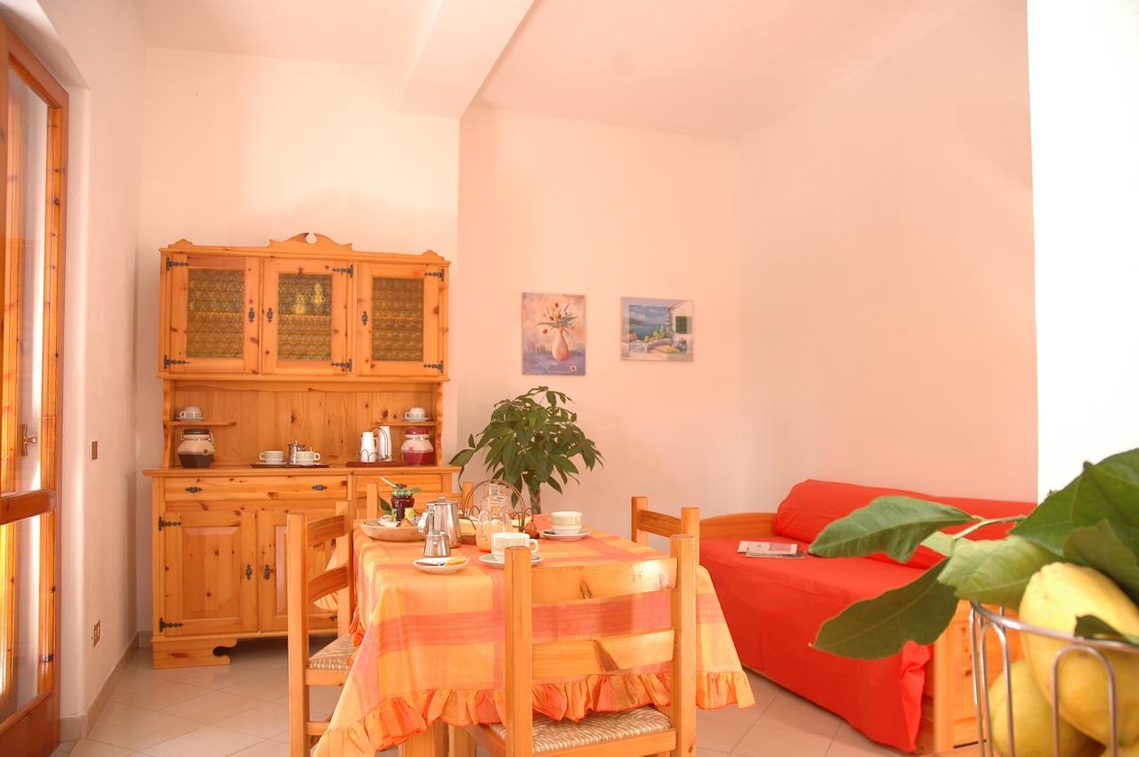 Residence Villa Tina Forio di Ischia Værelse billede